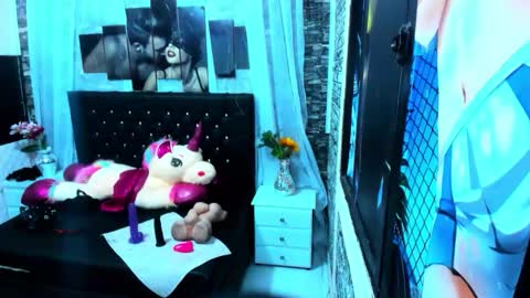 Snapshot of lunabustygirl chatting on 12.15.25 lunabustygirl online show from 12.15.25