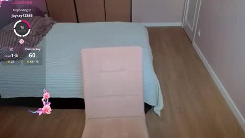 lunacurlys online show from 02.20.26