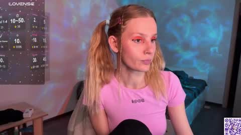 Snapshot of lunacyy chatting on 10.05.25 Britney online show from 10.05.25