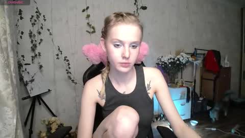 Snapshot of lunacyy chatting on 10.15.25 Britney online show from 10.15.25