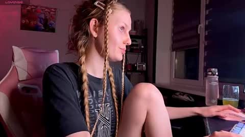 Britney online show from 04.20.26