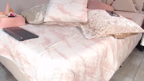 LUNA online show from 12.22.24