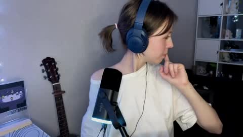 Snapshot of lunagorgon chatting on 04.05.26 luna online show from 04.05.26