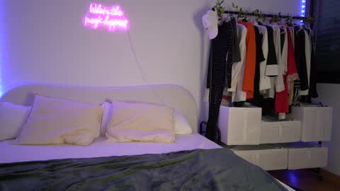 Snapshot of lunaink_ chatting on 02.27.25 Laura online show from 02.27.25