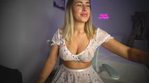 Laura online show from 10.16.25
