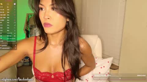 Snapshot of lunalawless chatting on 12.19.25 luna dela cruz online show from 12.19.25