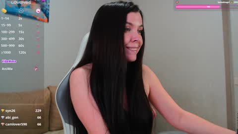 Snapshot of lunalovesuu chatting on 12.04.24 Luna online show from 12.04.24