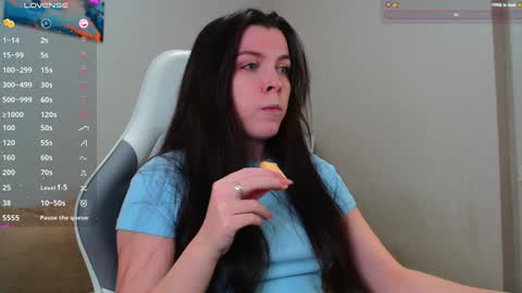 Snapshot of lunalovesuu chatting on 12.05.24 Luna online show from 12.05.24