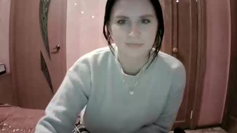 lunamystique_ online show from 01.29.25