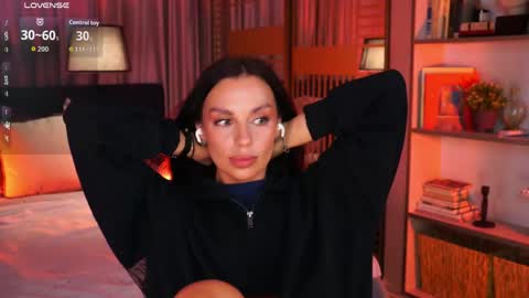 Luna  next streams Mon Fri Sat Sun 8pm-5am gmt0 online show from 04.25.26
