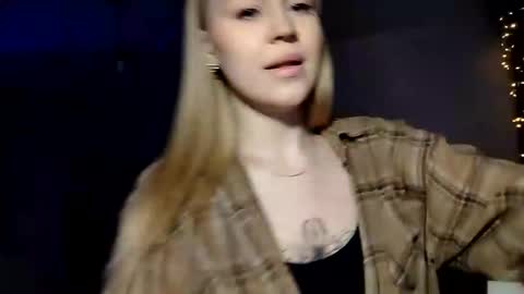 lunapeony online show from 03.15.26