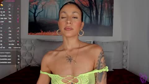 Luna Ruso  online show from 02.24.25