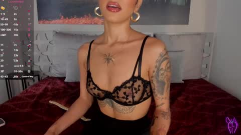 Luna Ruso  online show from 03.02.25