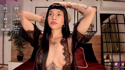 Luna Ruso  online show from 10.16.25