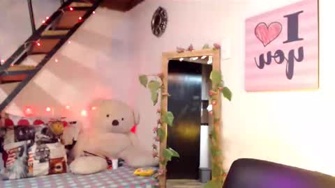 Snapshot of lunasky83 chatting on 02.11.25 luna online show from 02.11.25