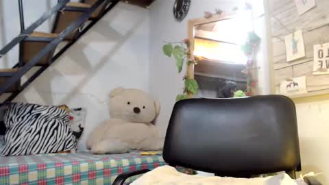 Snapshot of lunasky83 chatting on 02.23.25 luna online show from 02.23.25