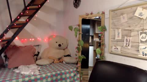 Snapshot of lunasky83 chatting on 03.07.25 luna online show from 03.07.25