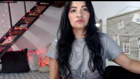 Snapshot of lunasky83 chatting on 09.17.25 luna online show from 09.17.25