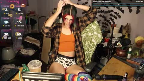 Snapshot of lunasparkles chatting on 12.14.25 ..LunaSparkles. online show from 12.14.25