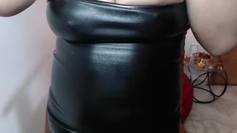 Snapshot of lunasxxcandy chatting on 01.26.25 kata online show from 01.26.25