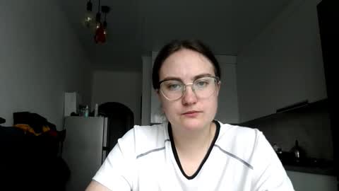 Snapshot of lunavelvet3 chatting on 11.16.25 lunavelvet3 online show from 11.16.25