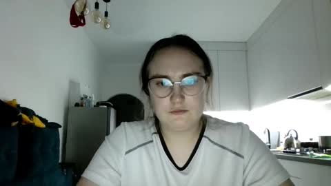 Snapshot of lunavelvet3 chatting on 12.16.25 lunavelvet3 online show from 12.16.25