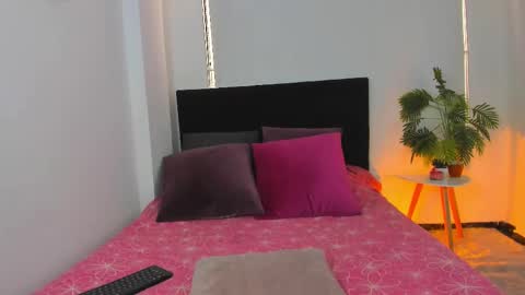 Snapshot of lunavelvet7 chatting on 09.22.25 lunavelvet7 online show from 09.22.25