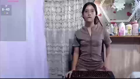 Snapshot of lunawillis chatting on 09.23.25 Luna online show from 09.23.25