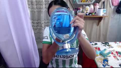 Snapshot of lunawillis chatting on 12.17.25 Luna online show from 12.17.25