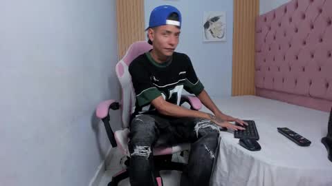 lunay_bigcock420 online show from 10.30.25