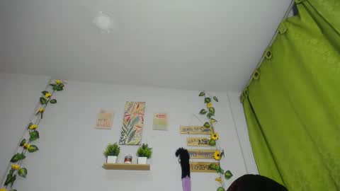 Luna Tamara online show from 11.25.25