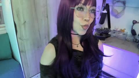 lunivyra online show from 07.17.26