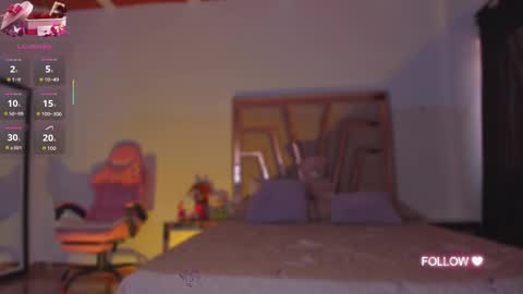 LUNA ROSE online show from 10.14.25