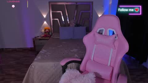 LUNA ROSE online show from 03.11.26