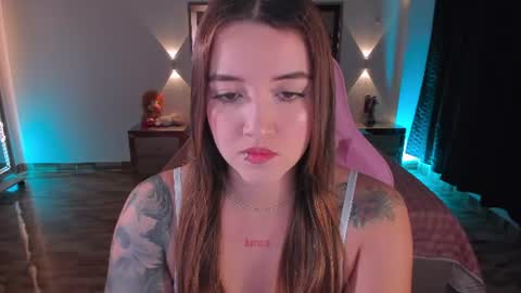 LUNA ROSE online show from 06.13.26
