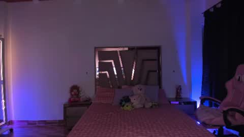 LUNA ROSE online show from 06.17.26