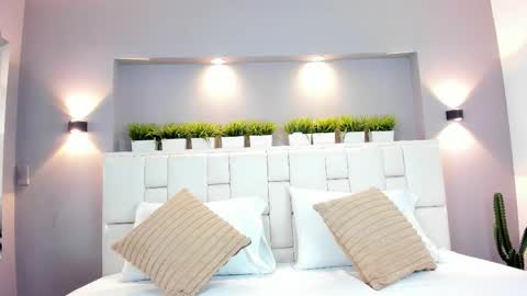 Snapshot of lunnablake chatting on 10.04.25 L U N N A online show from 10.04.25