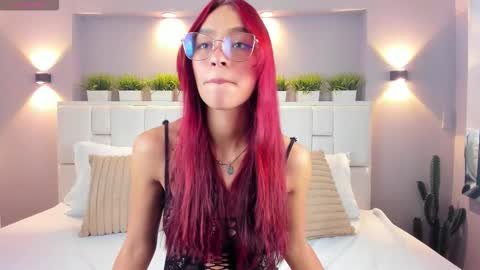 Snapshot of lunnablake chatting on 12.16.25 L U N N A online show from 12.16.25