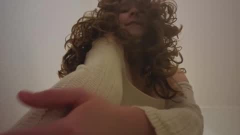 Snapshot of lunoria chatting on 02.06.26 lunoria online show from 02.06.26