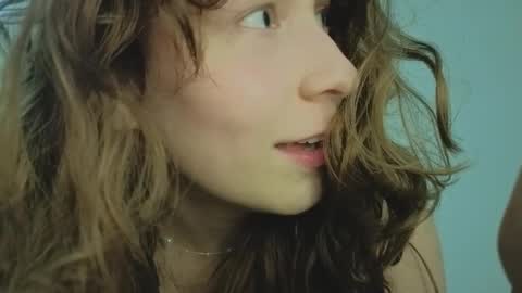 Snapshot of lunoria chatting on 02.23.26 lunoria online show from 02.23.26