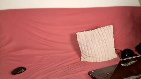 Luros Modasy online show from 12.15.24