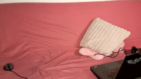 Luros Modasy online show from 02.20.25