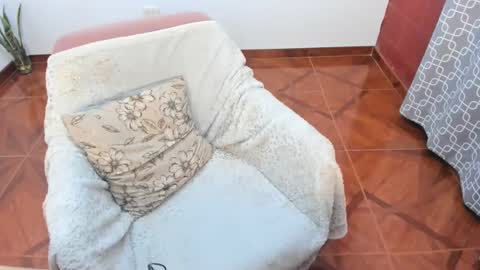 Snapshot of luscious86 chatting on 02.11.25 PAULINA online show from 02.11.25