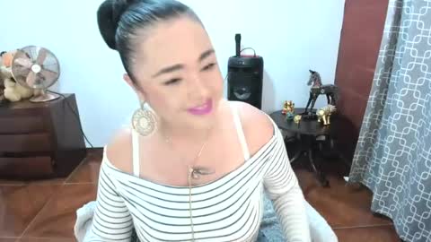 Snapshot of luscious86 chatting on 06.13.26 PAULINA online show from 06.13.26
