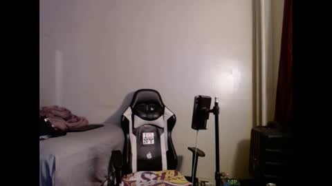 Snapshot of lust_j chatting on 09.10.25 LUST online show from 09.10.25