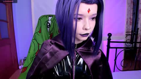 Asami online show from 11.30.25