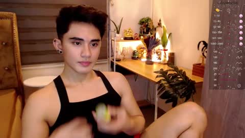 Snapshot of lustdesirex19 chatting on 12.04.25 David online show from 12.04.25