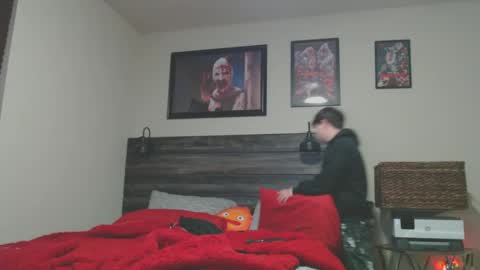 Snapshot of lustfullives chatting on 12.06.24 LustfulLives online show from 12.06.24