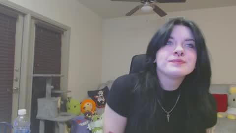 Snapshot of lustfullives chatting on 01.02.25 LustfulLives online show from 01.02.25