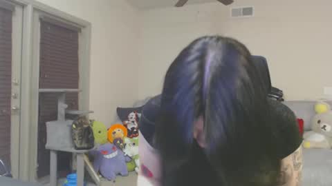 Snapshot of lustfullives chatting on 01.03.25 LustfulLives online show from 01.03.25